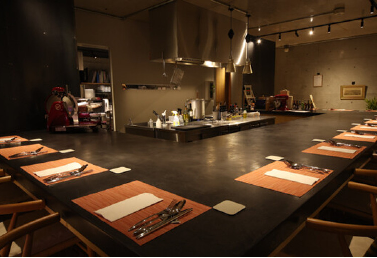 【2日前のご予約限定】 神戸ワインビーフやフォワグラに舌鼓✨ オススメを意味するConsigliato(コンシリアート)